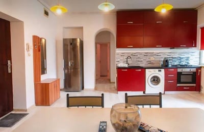 Location d’un appartement lumineux de 2 pièces, 60 m², centre historique, Constanța, Roumanie